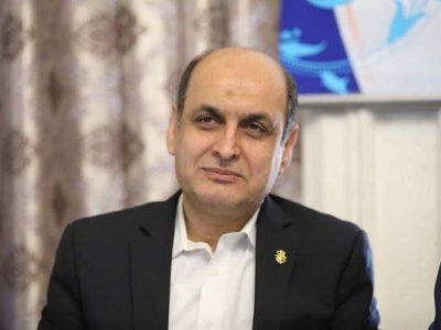 به کارگیری شایستگان و فرهیختگان بدون توجه به جریانات سیاسی