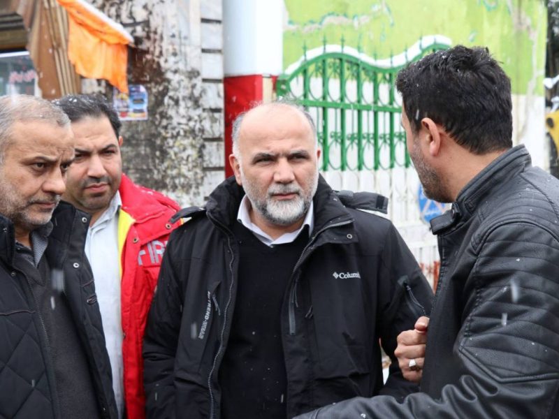 برفروبی در محورهای شهرستان رشت در حال انجام است